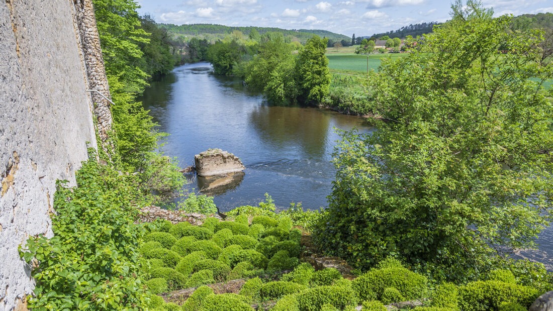 Und noch ein Blick von der Terrasse des Schloss Losse auf die Vézère. Foto: Hilke Maunder