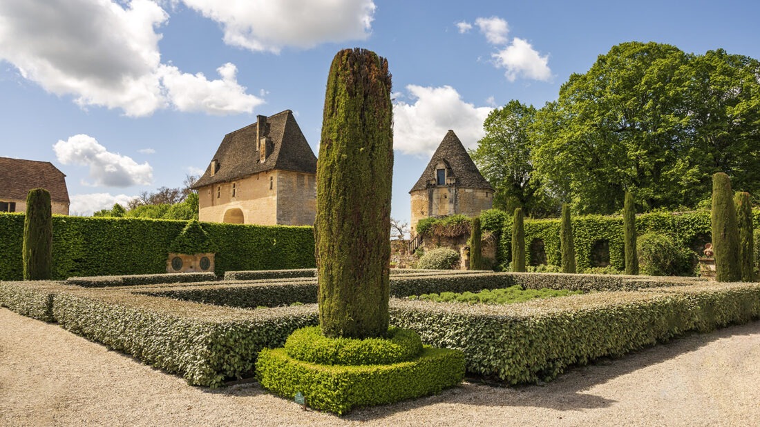 Formvollendet - die Gärten des Château de la Losse. Foto: Hilke Maunder