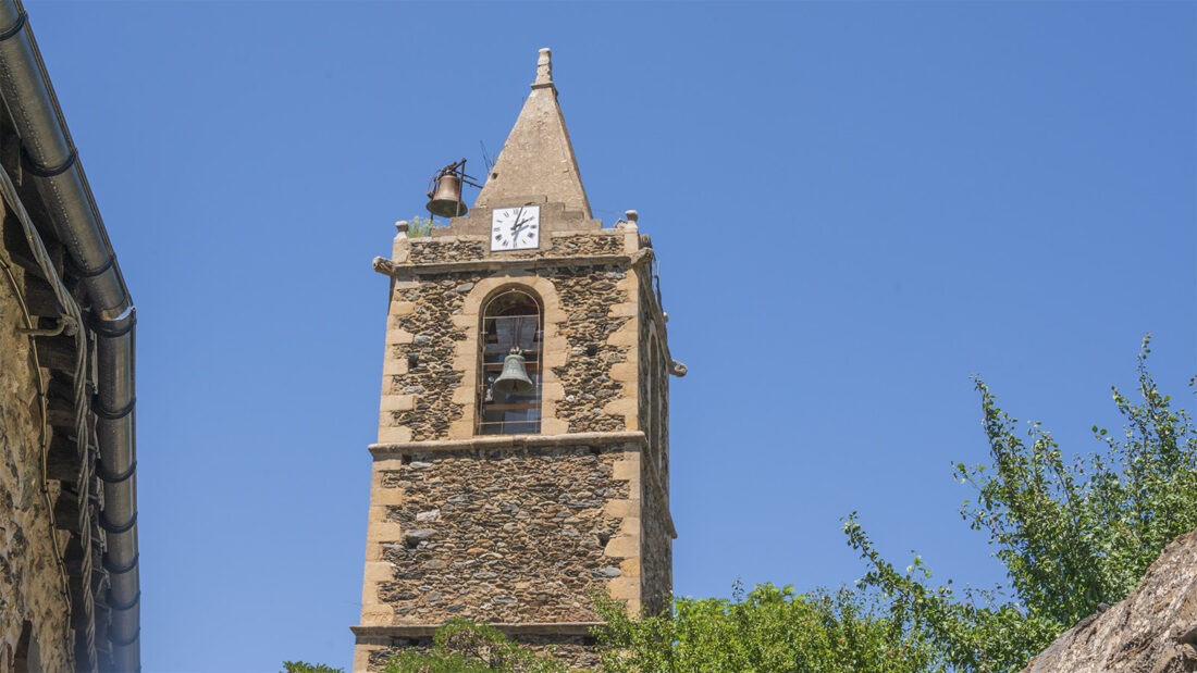 Der Glockenturm von Err mit seiner Außen- und Innenglocke. Foto: Hilke Maunder