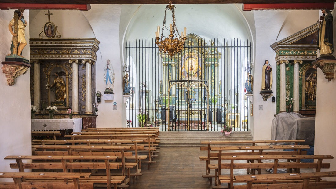 Im Innern der Kirche von Err. Foto: Hilke Maunder