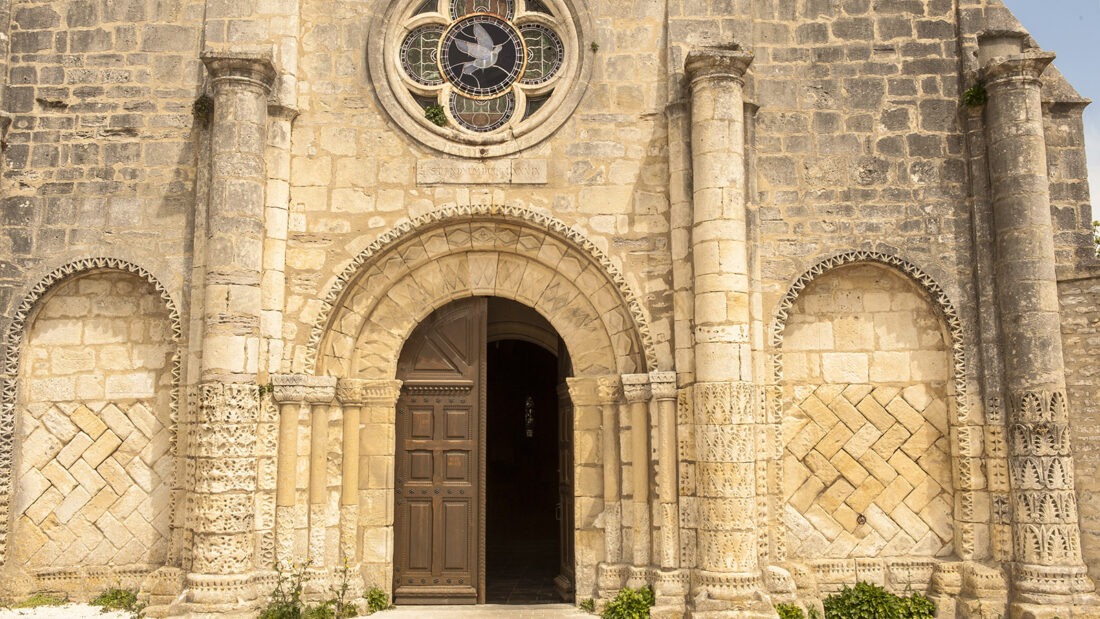 Die romanische Dorfkirche von Saint-Georges-d'Oléron. Foto: Hilke Maunder