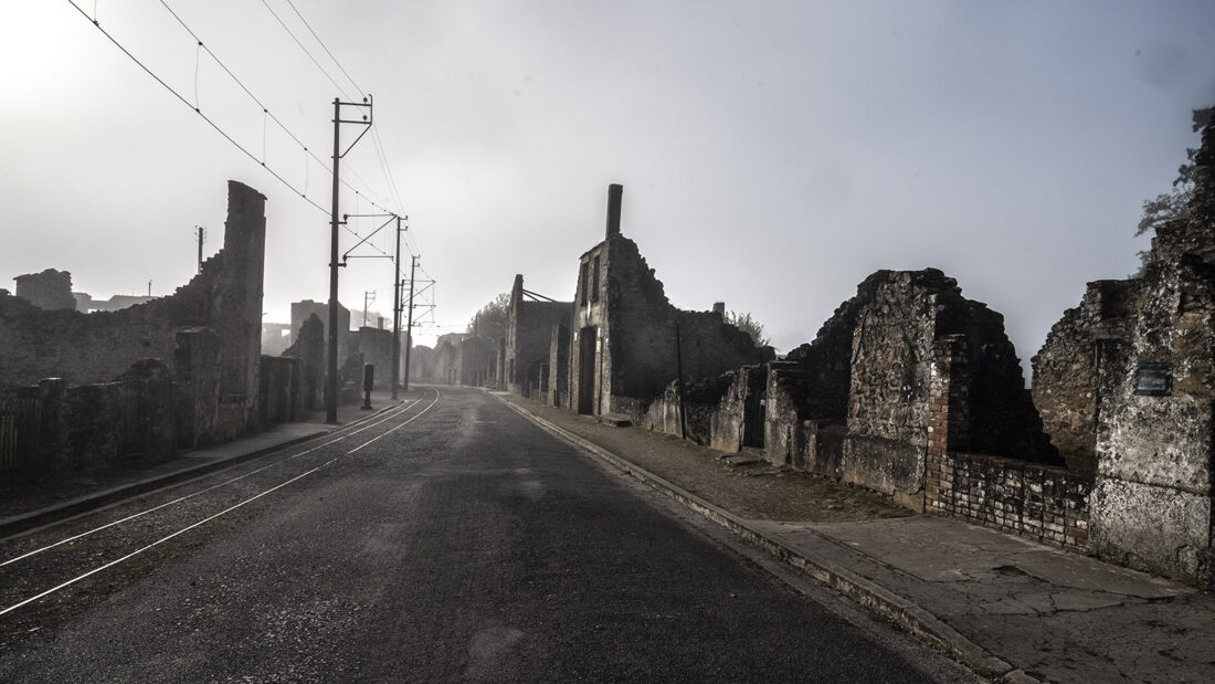 Ausbrannte Häuser, zerstörte Fassaden, leere Fenster: Oradour-sur-Gane. Foto: Hilke Maunder