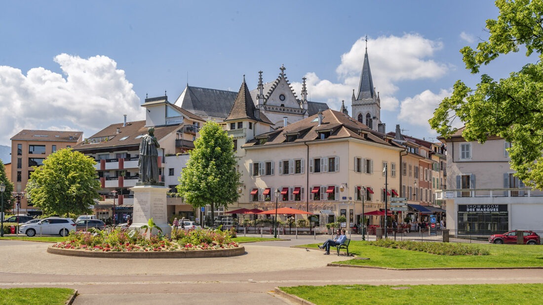 Der Blick vom Belvedere zum Stadtzentrum von Thonon-les-Bains. Foto: Hilke Maunder