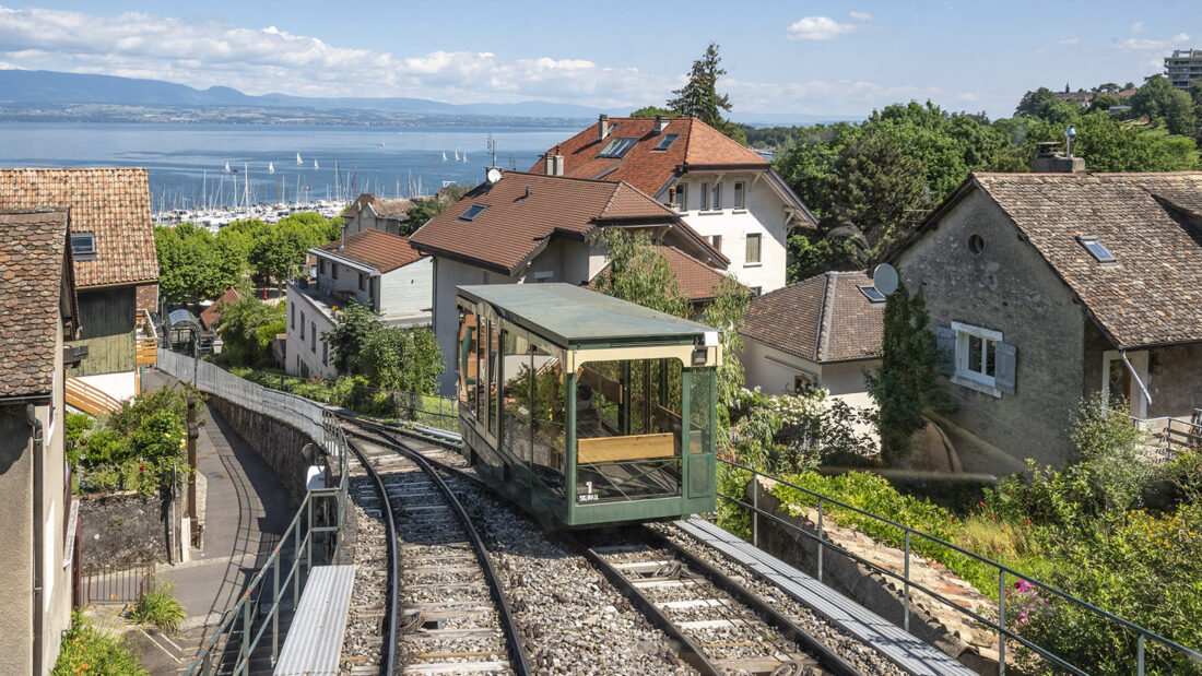 Die ersten Kabinen des Funiculaire war noch vollstä