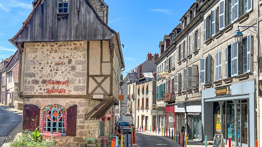 Die Grande Rue, die Hauptachse der Altstadt von Aubusson, Foto: Hilke Maunder