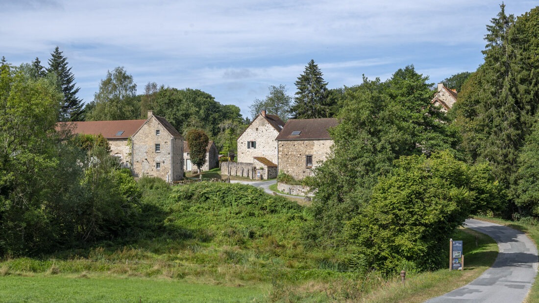 Masgot ist bis heute ein kleines, beschauliches Bauerndorf geblieben - trotz der sommerlichen Animationen rund um die Steinmetzkunst. Foto: Hilke Maunder