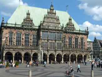 Der Marktplatz von Bremen mit dem Rathaus. Foto: Manuela Gangl/BTZ-Bremer-Touristik-Zentrale