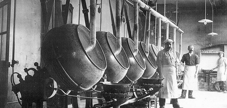 Historische Aufnahme der Produktion im Jahr 1930. Foto: Anis de Flavigny